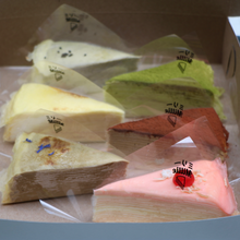 Load image into Gallery viewer, Six Slice Gift Box. Crepe Cake. Crepe Cake Toronto. Millie Desserts. 
