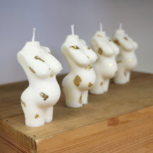 Load image into Gallery viewer, mom-to-be candles, soy wax candles, mother&#39;s day candles
