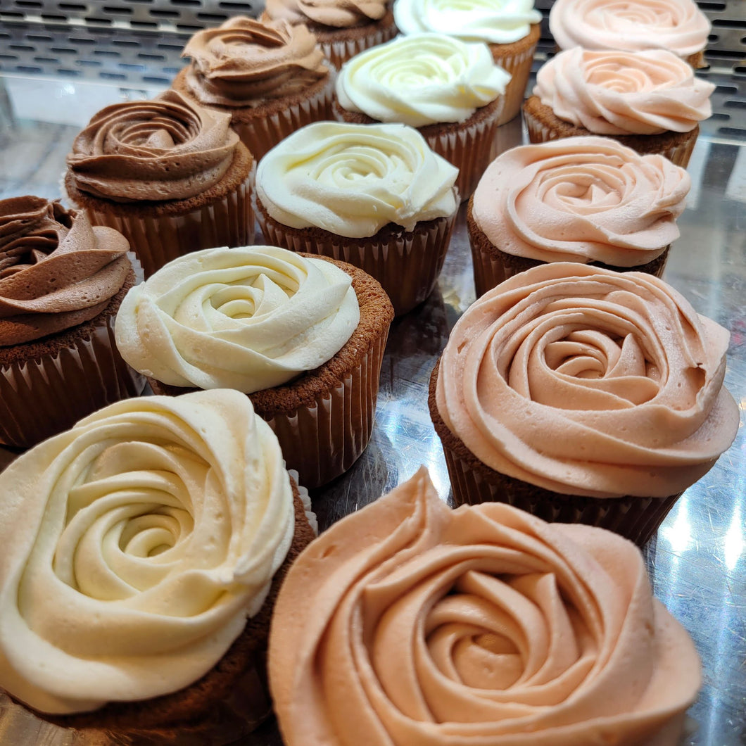 18 Pieces - Souffle Cupcakes (Mix Flavours)